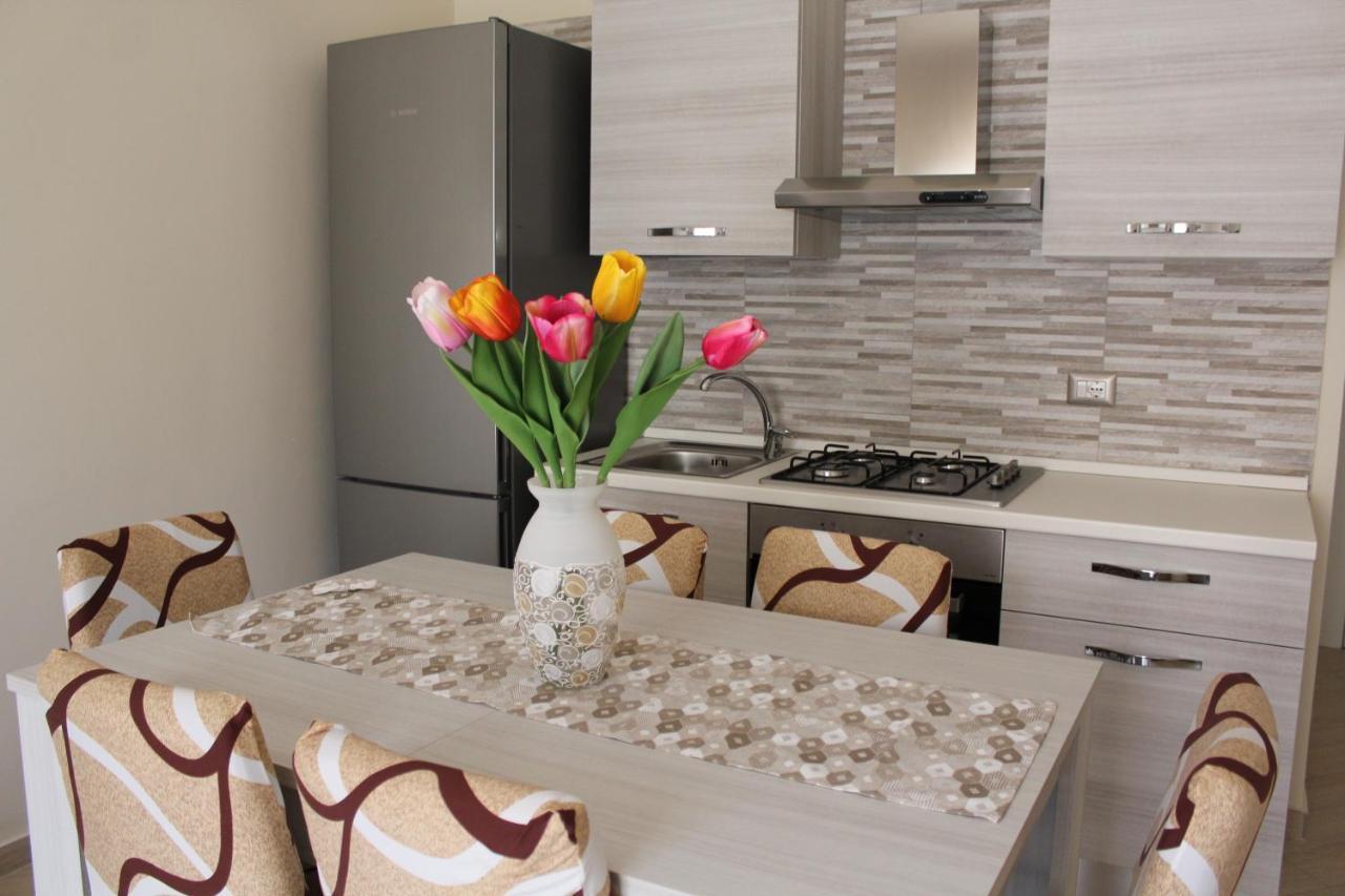 A&G Apartment Naxos-Taormina จีอาร์ดีนี นักซอส ภายนอก รูปภาพ