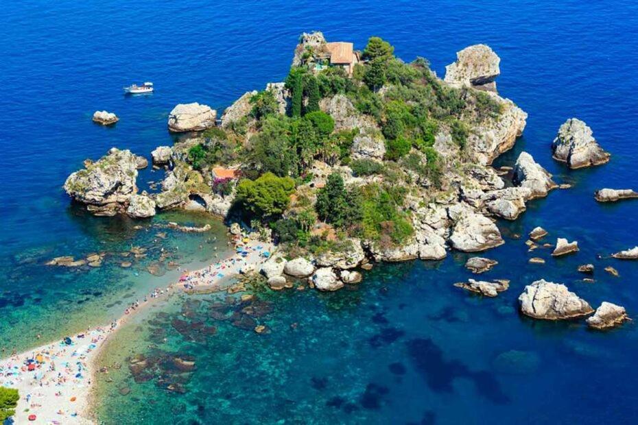 A&G Apartment Naxos-Taormina จีอาร์ดีนี นักซอส ภายนอก รูปภาพ